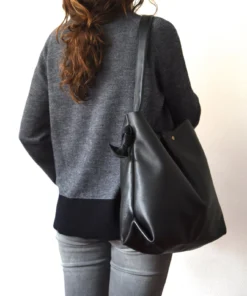 Alternative view of Leather bag for women, grained black leather